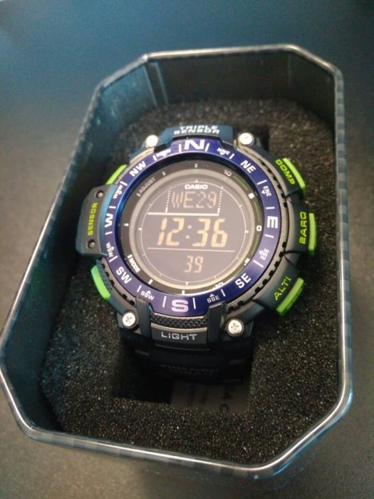 Продам новые оригинальные часы марки CASIO "SGW 1000-2B"