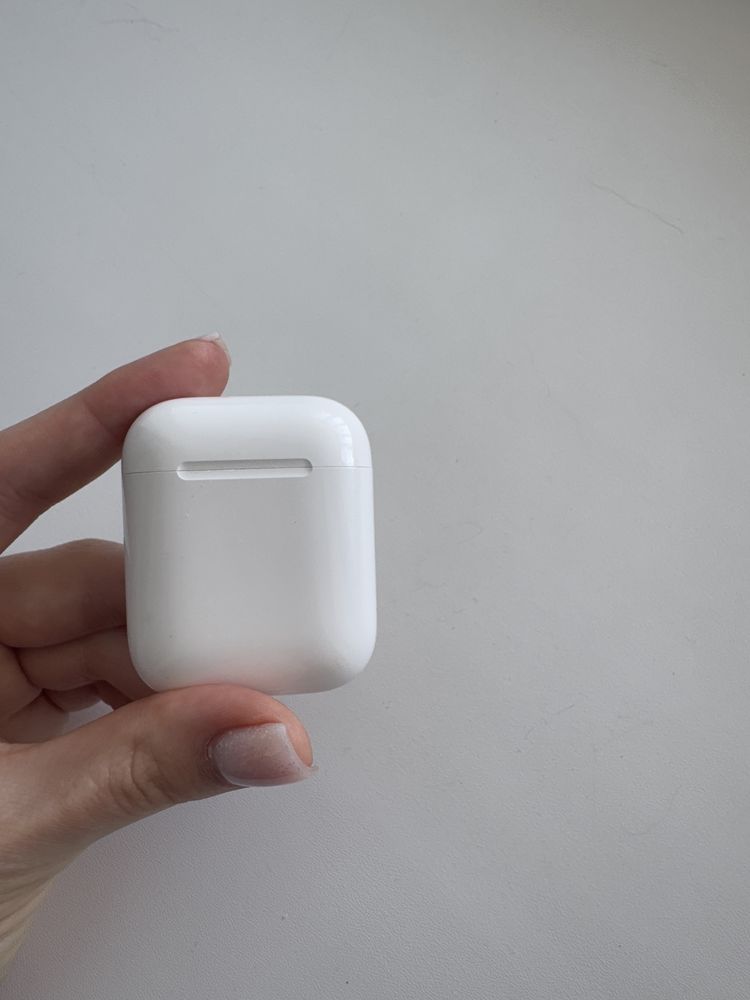 Продам airpods 1 полностью рабочие