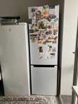 Продам холодильник indesit
