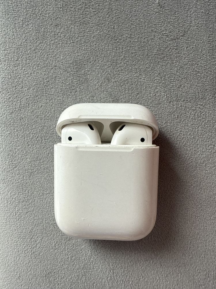 Наушники Airpods