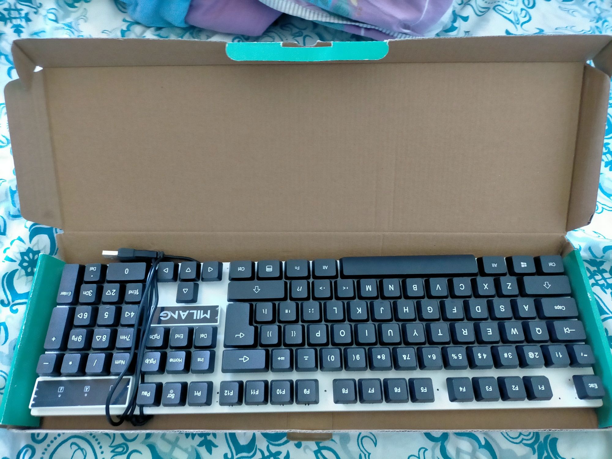 Игровая клавиатура новая за 5500