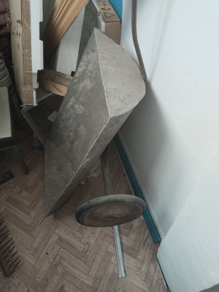 Продам тележку .