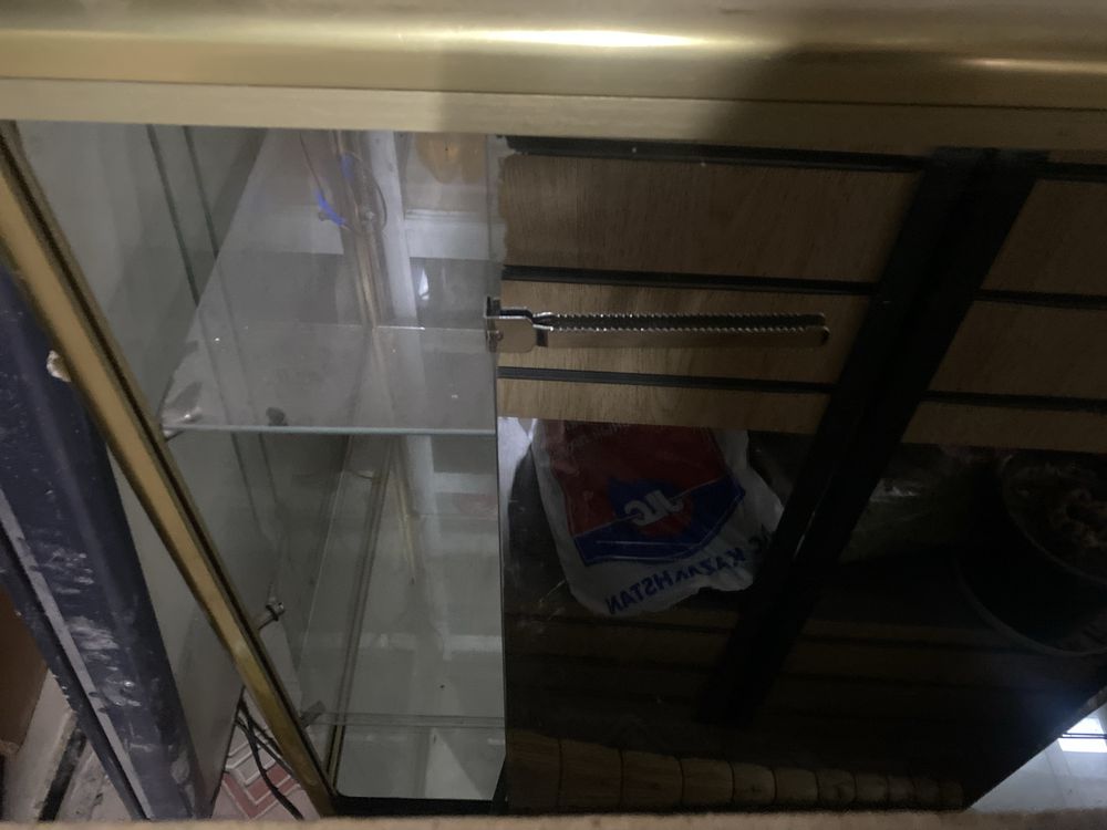 Продам витрины по 10000тг