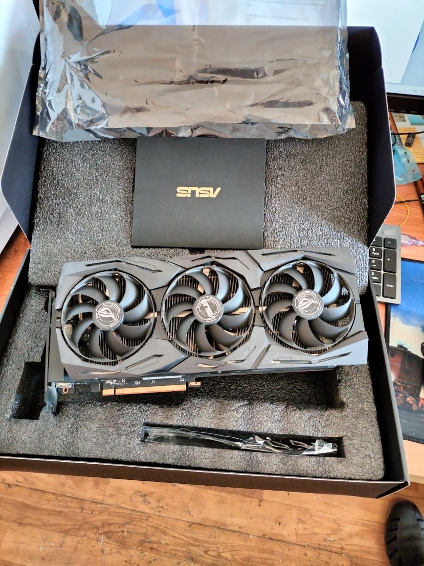 Видеокарта ASUS ROG STRIX RX 5700 XT OC GAMING 8GB 256b
