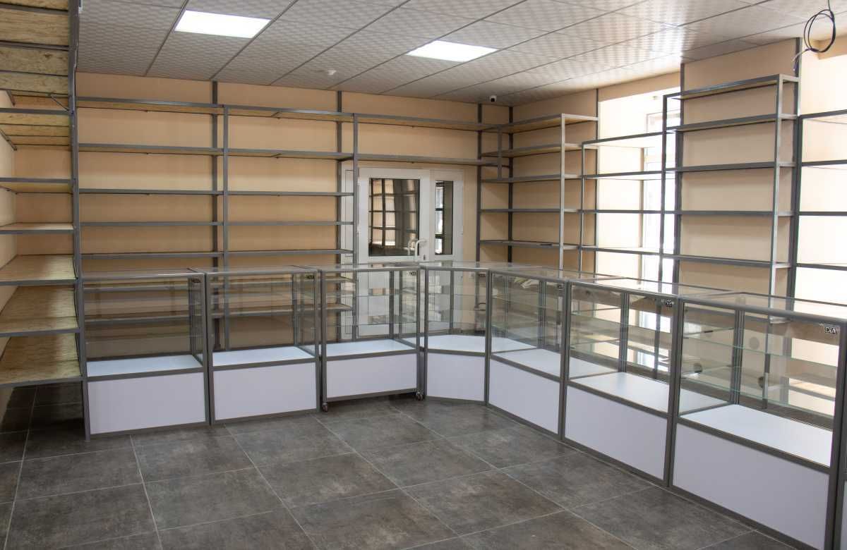 Прилавок торговый из профиля и стекла, Акция, витрина aspr