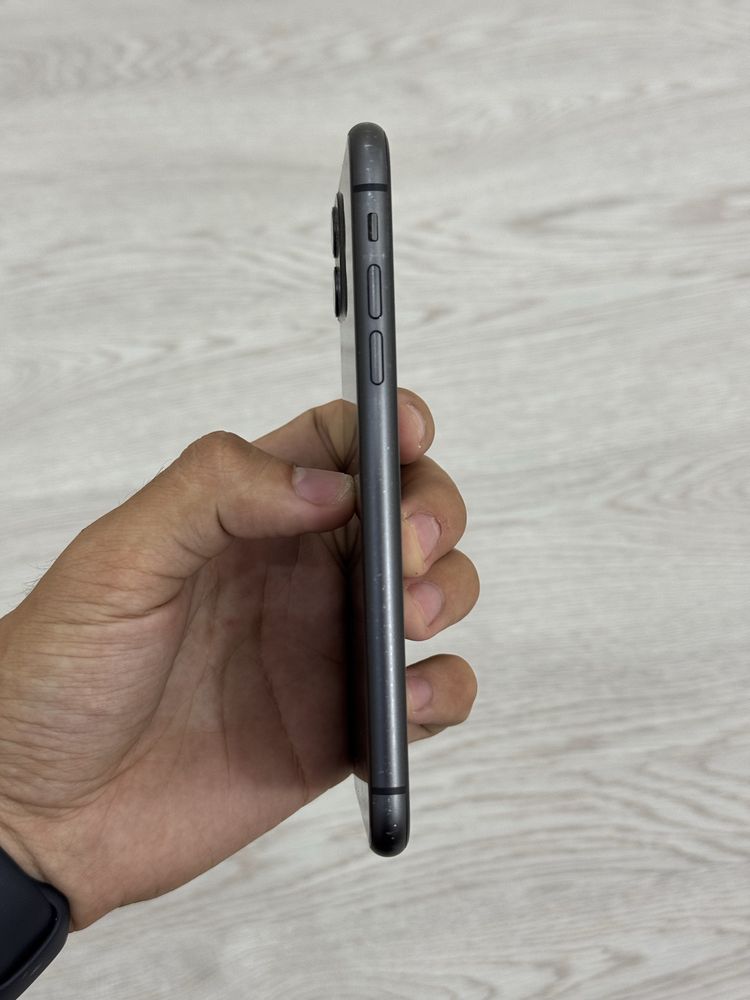 iPhone 11 черный цвет