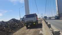 Вывоз мусора доставка песок глина шлак итд итп Услуги погрузчика камаз