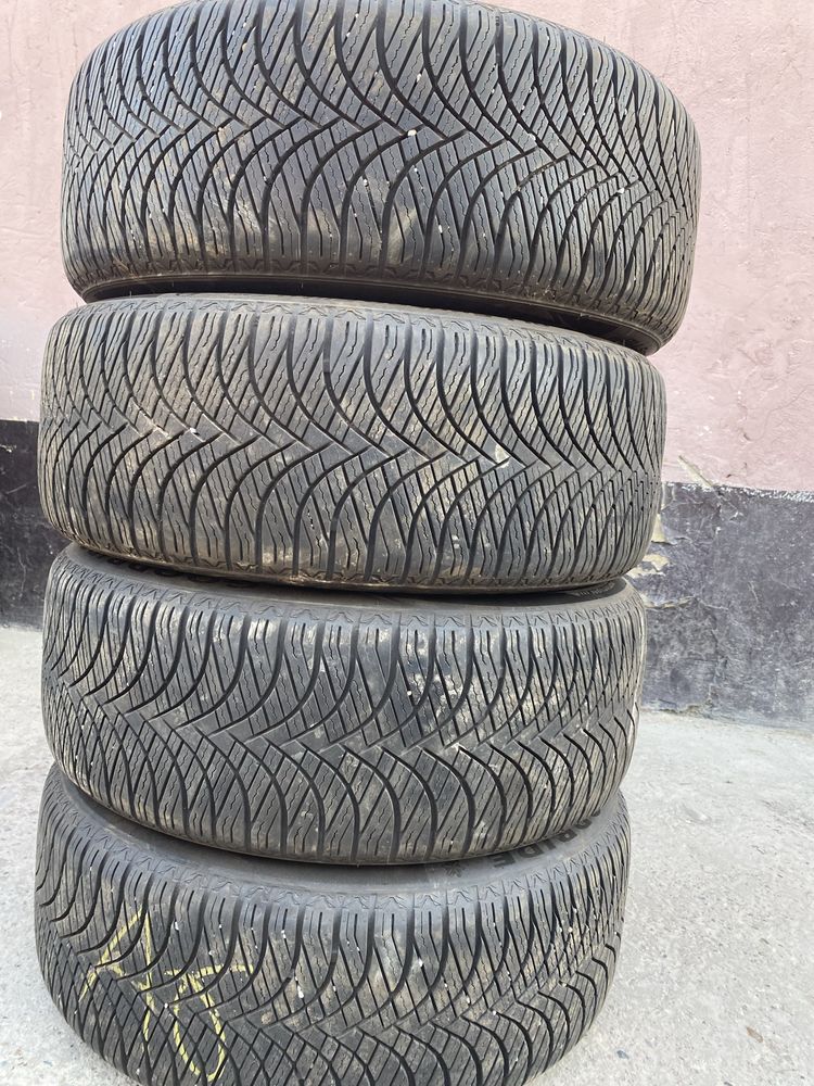 Шины Goodrida 235/45/18, 4шт