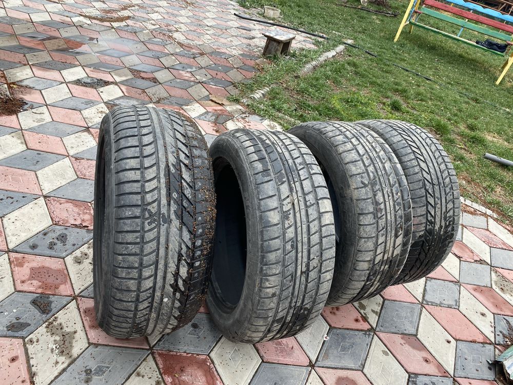 Продам летние Шины 255/50/19