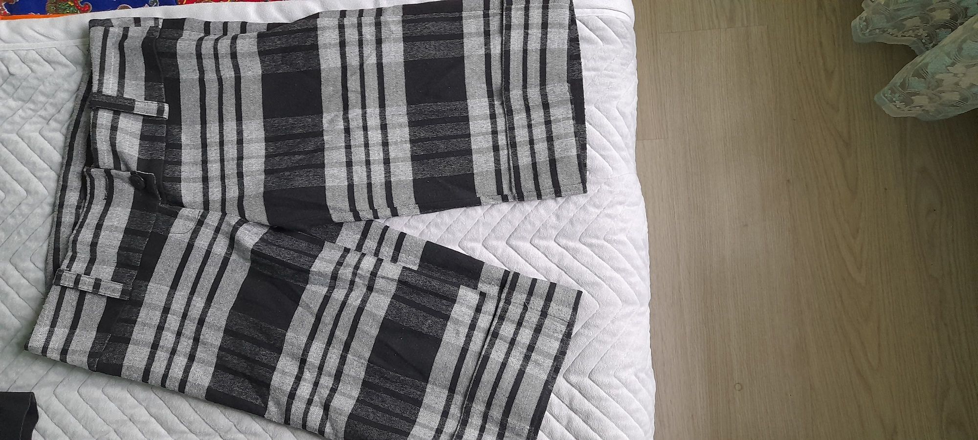 Джинсовые шорты,джинсы короткие и длинные  светлые и тёмные