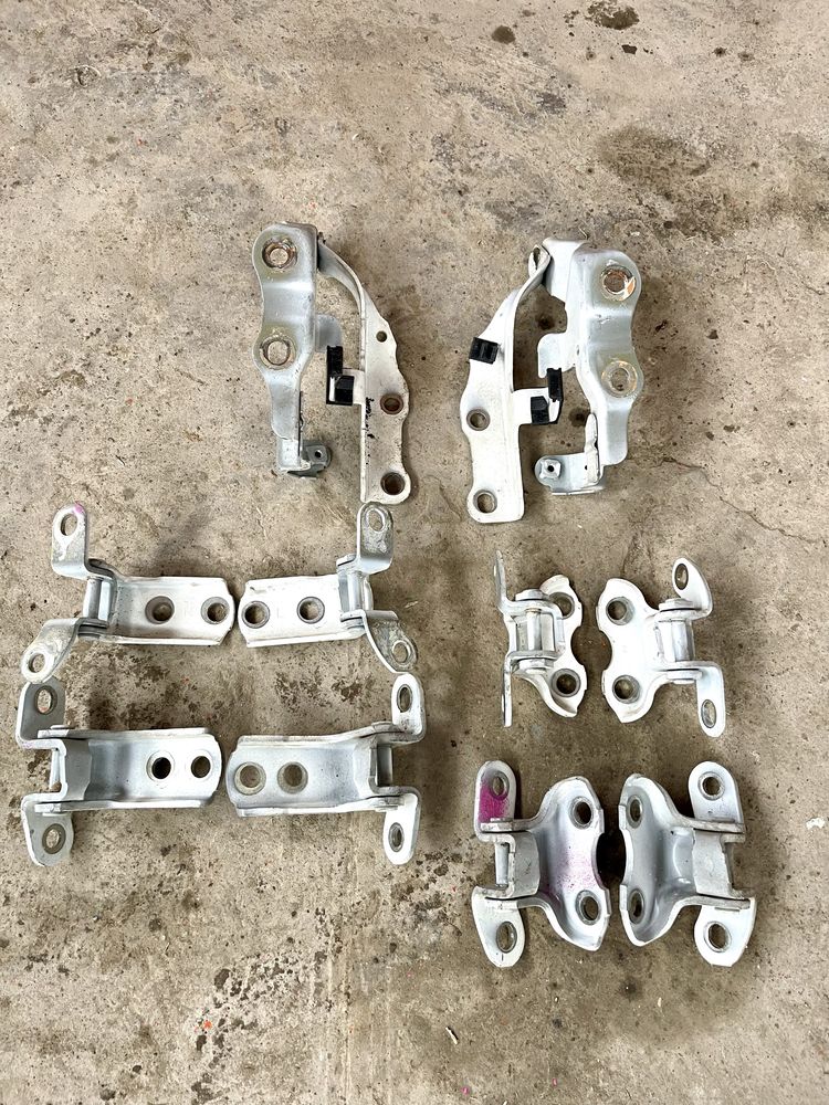 Петли (топса) на Camry 50 55 Камри 50 55
