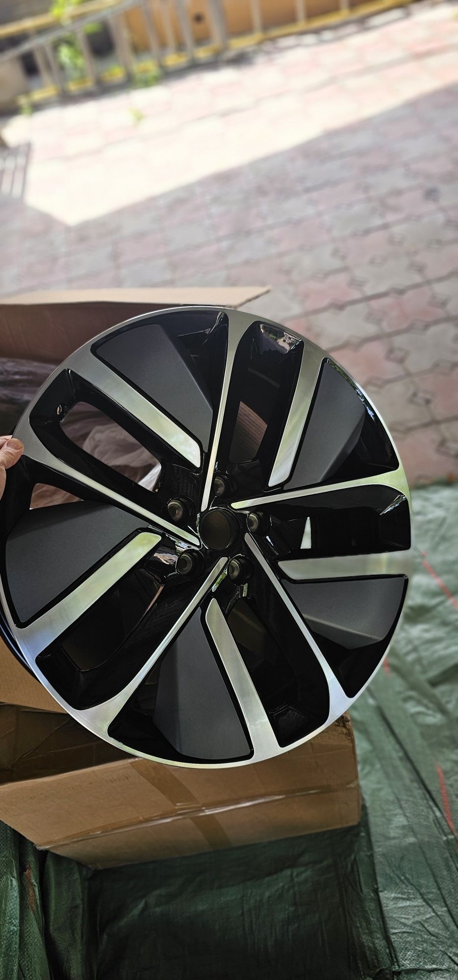 Диски lixiang  li7 li9/ r21 9j et45.5 cb 62.5 pcd 5x120 брал lixiang