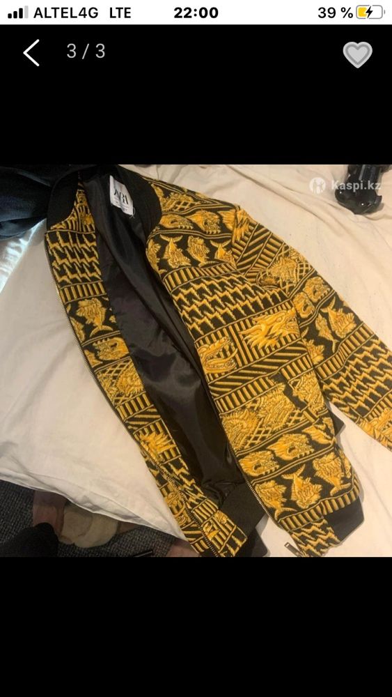 Продам верхнюю одежду от Zara !