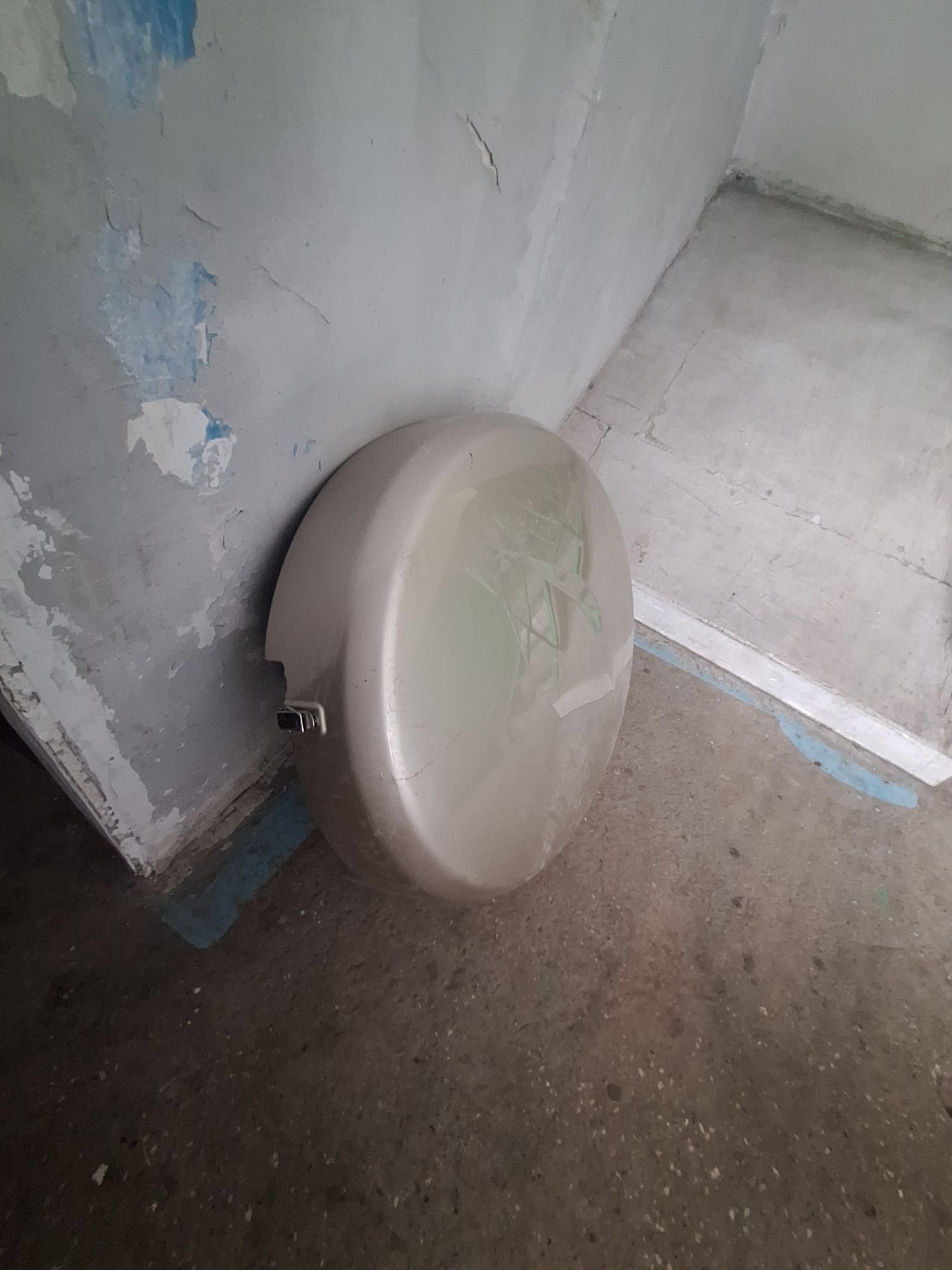 Колпак запаски rav4 30 кузов