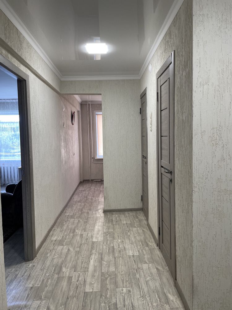 Продам 4-х комнатную кваритру район электротовары