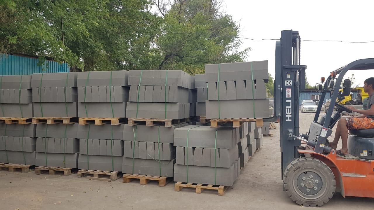 Шлакоблок рваный 260 тг.  Шлакоблок сапалы 160тг  через Каспий ред  (1