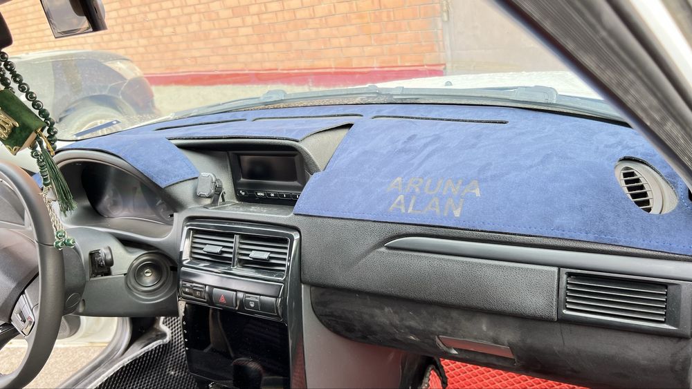 Накидка на панель из Алкантары Надпись в Падоарок