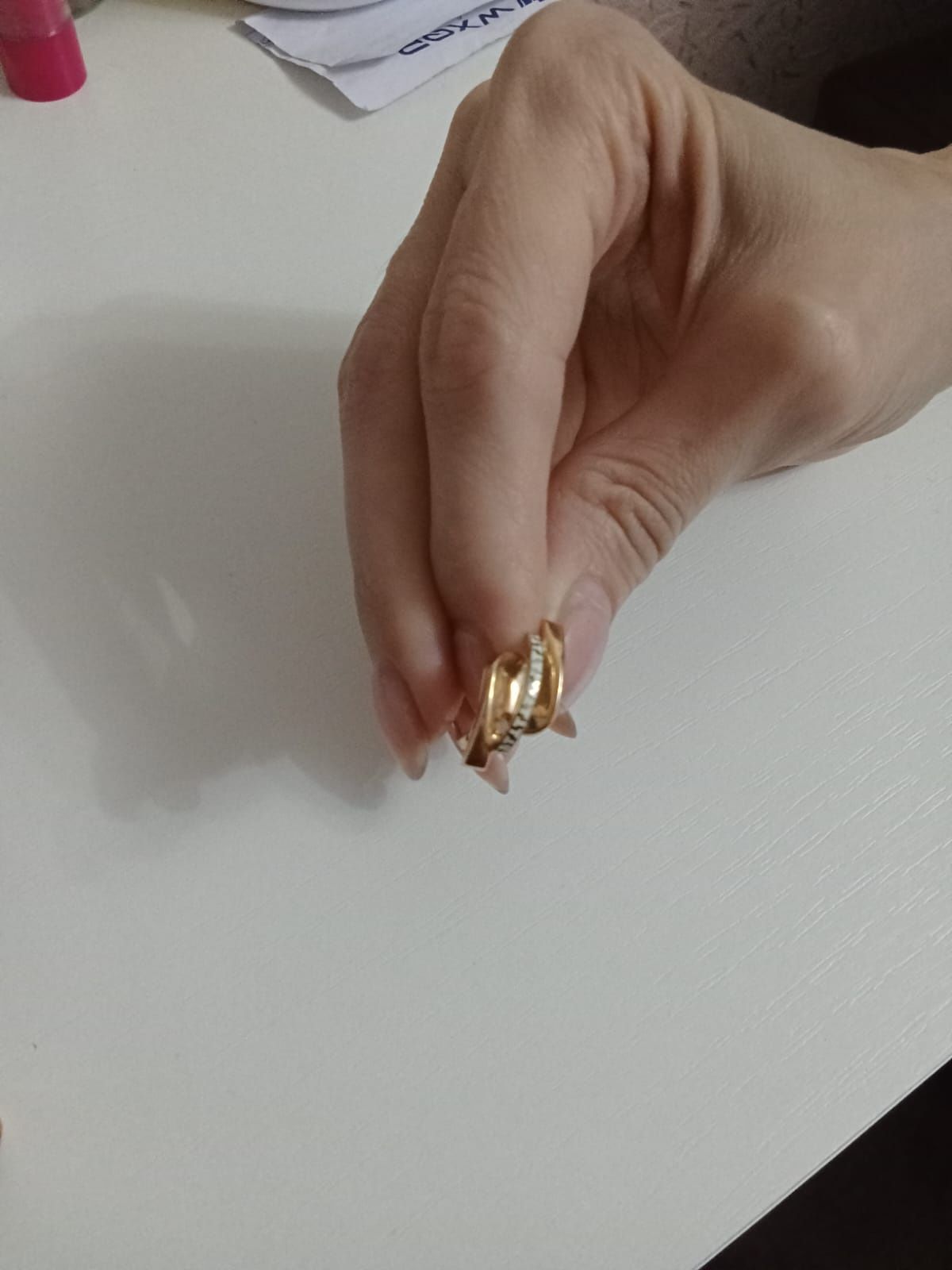 Продам золотые серьги