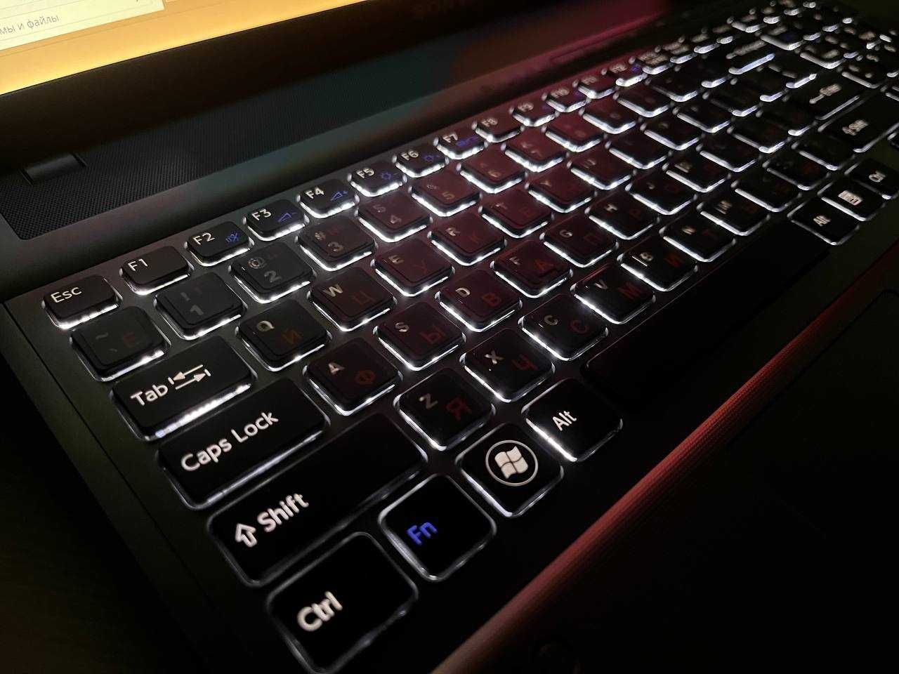 SONY VAIO Core i7*озу 8*SSd 256* Подсветка клава FullHD Экран Абая 79