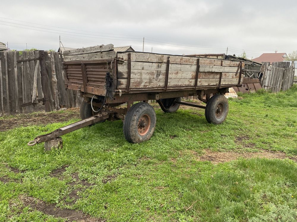 Продаю Т40 трактор ,две тележки,косилка,грабли,