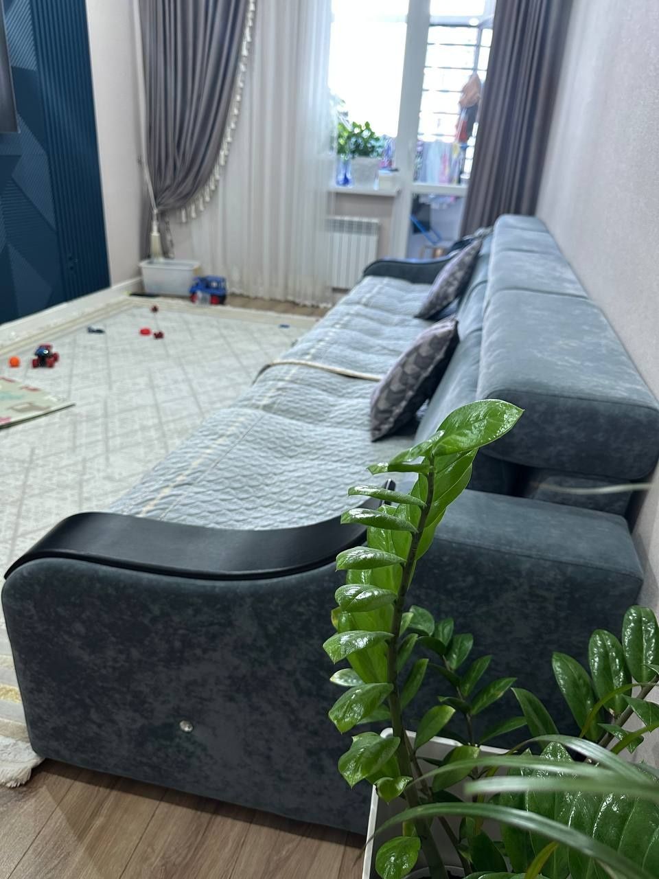 Продается Диван 4 метра