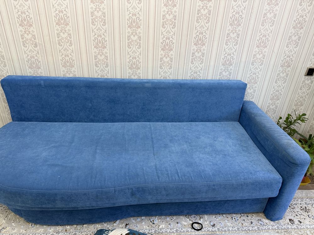 Диван продам район универмаг