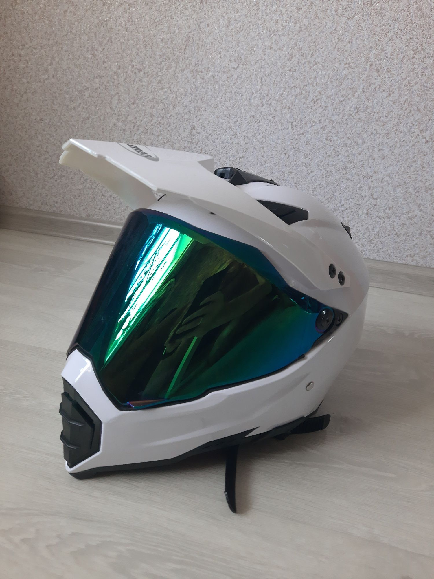 Продам мотошлем!!!