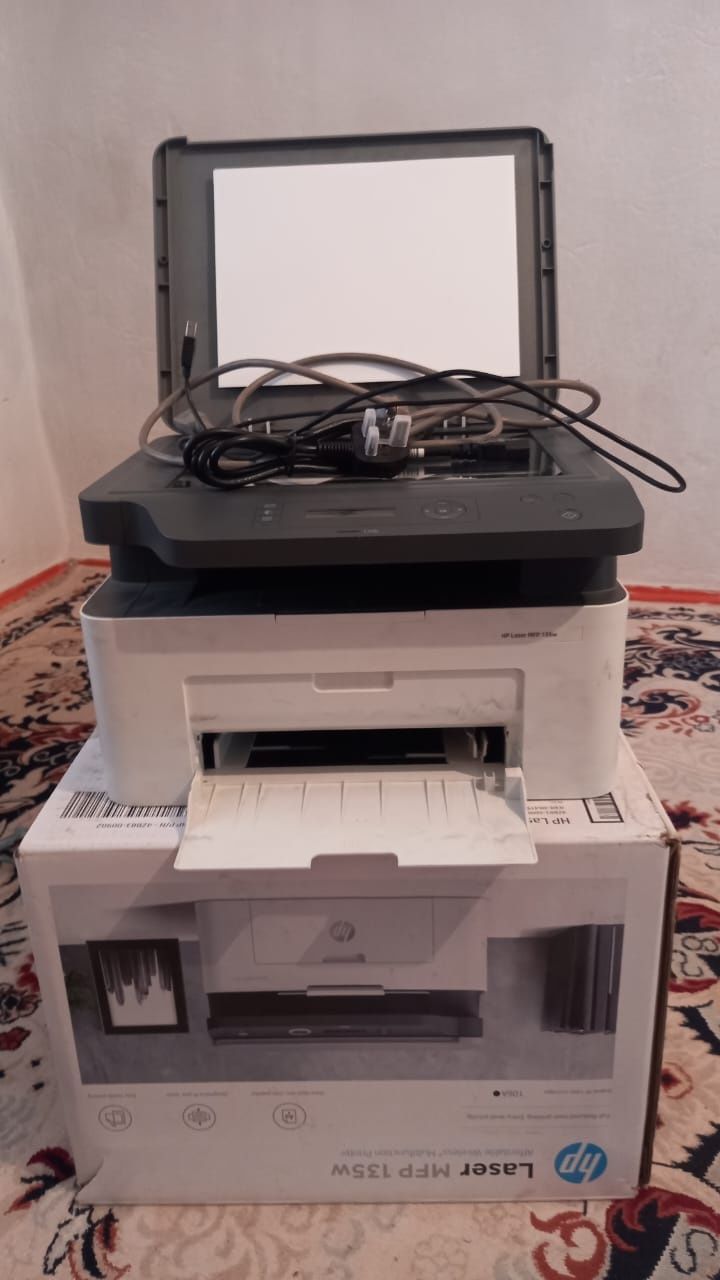Принтер HP Laser MF135W