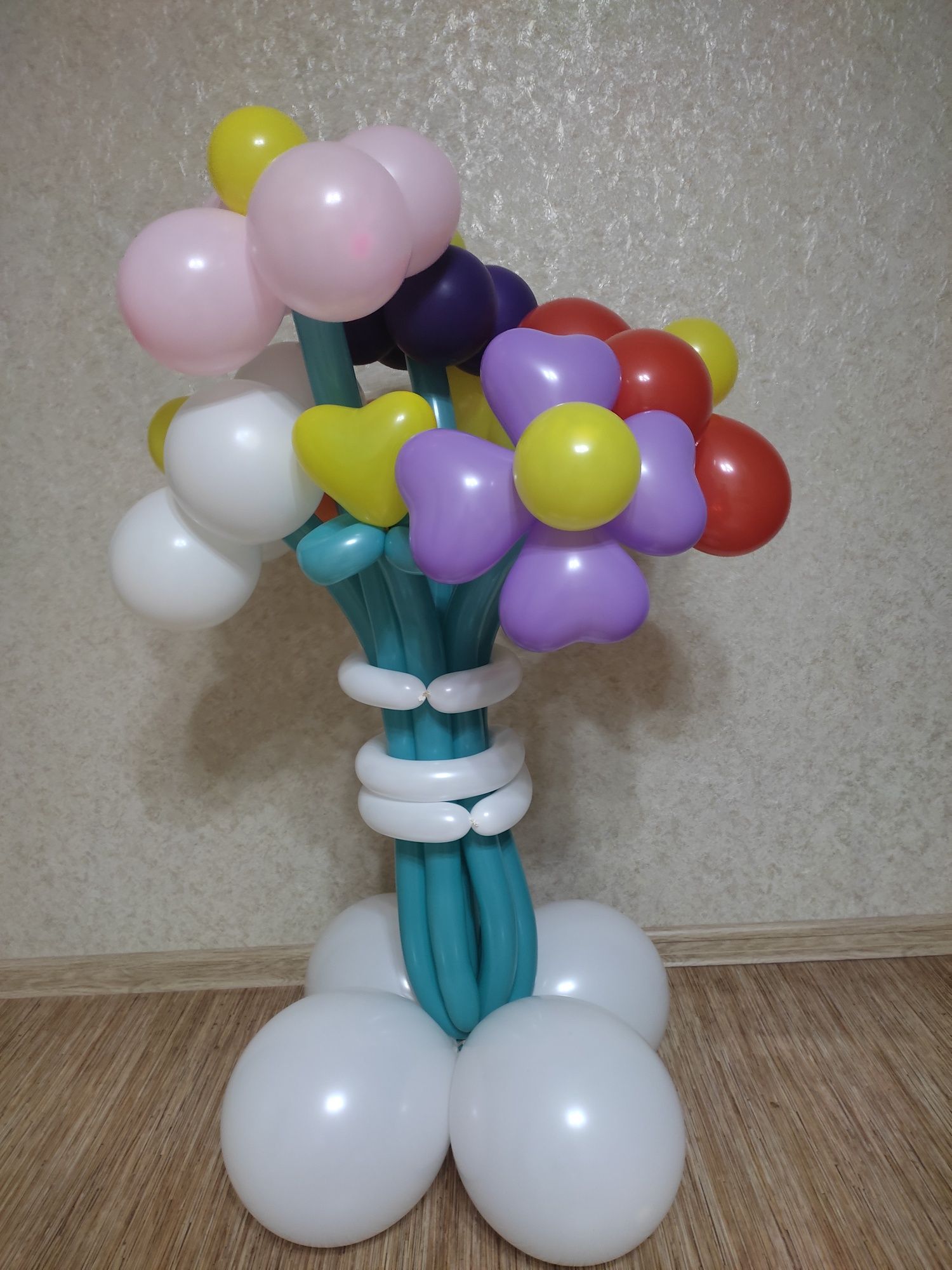 Цветочки из шаров