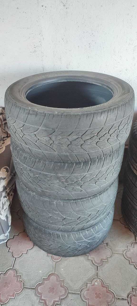 Комплект шин 4шт 295/45 R20 Б/У