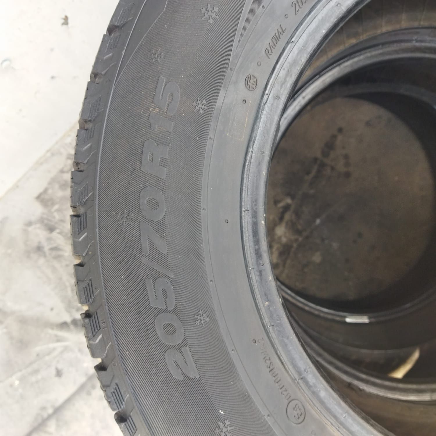 205/70/ R15  пара