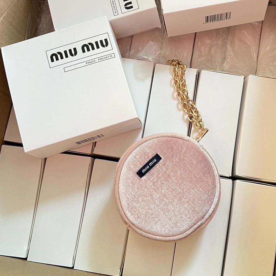 В наличии! Сумка косметичка MiuMiu Parfums