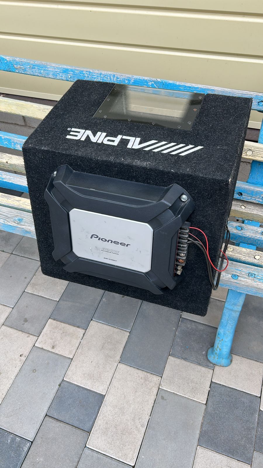 Продается Сабвуфер Alpine SBG-1244BP с усилителем Pioneer