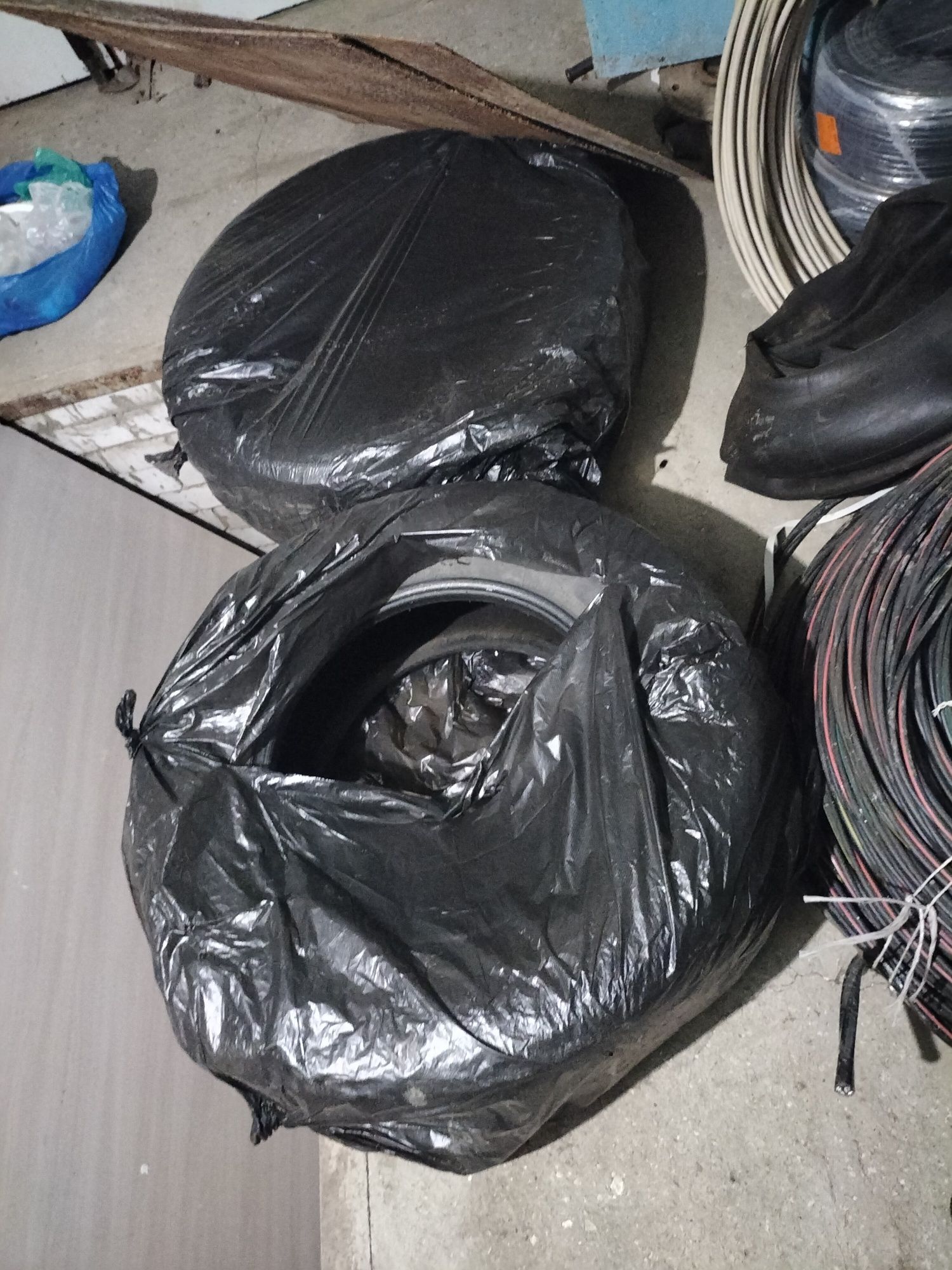 Покрышки в количестве 3шт. Прадо крузактарға келеді,