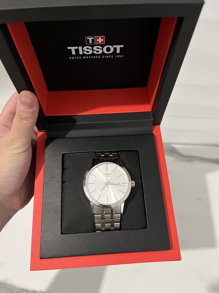 Продам часы - Tissot. Носили всего несколько раз. Часы Tissot Tissot.!
