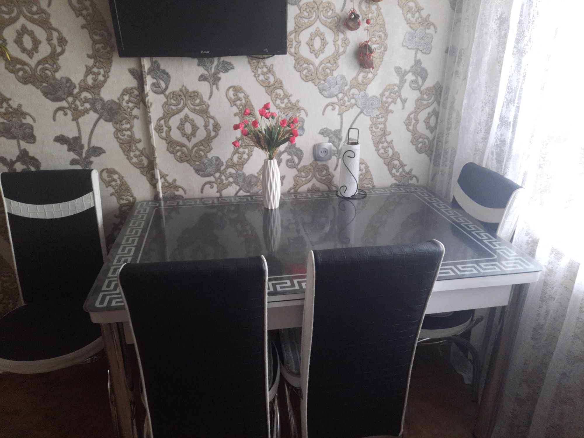 Продам стол со стульями