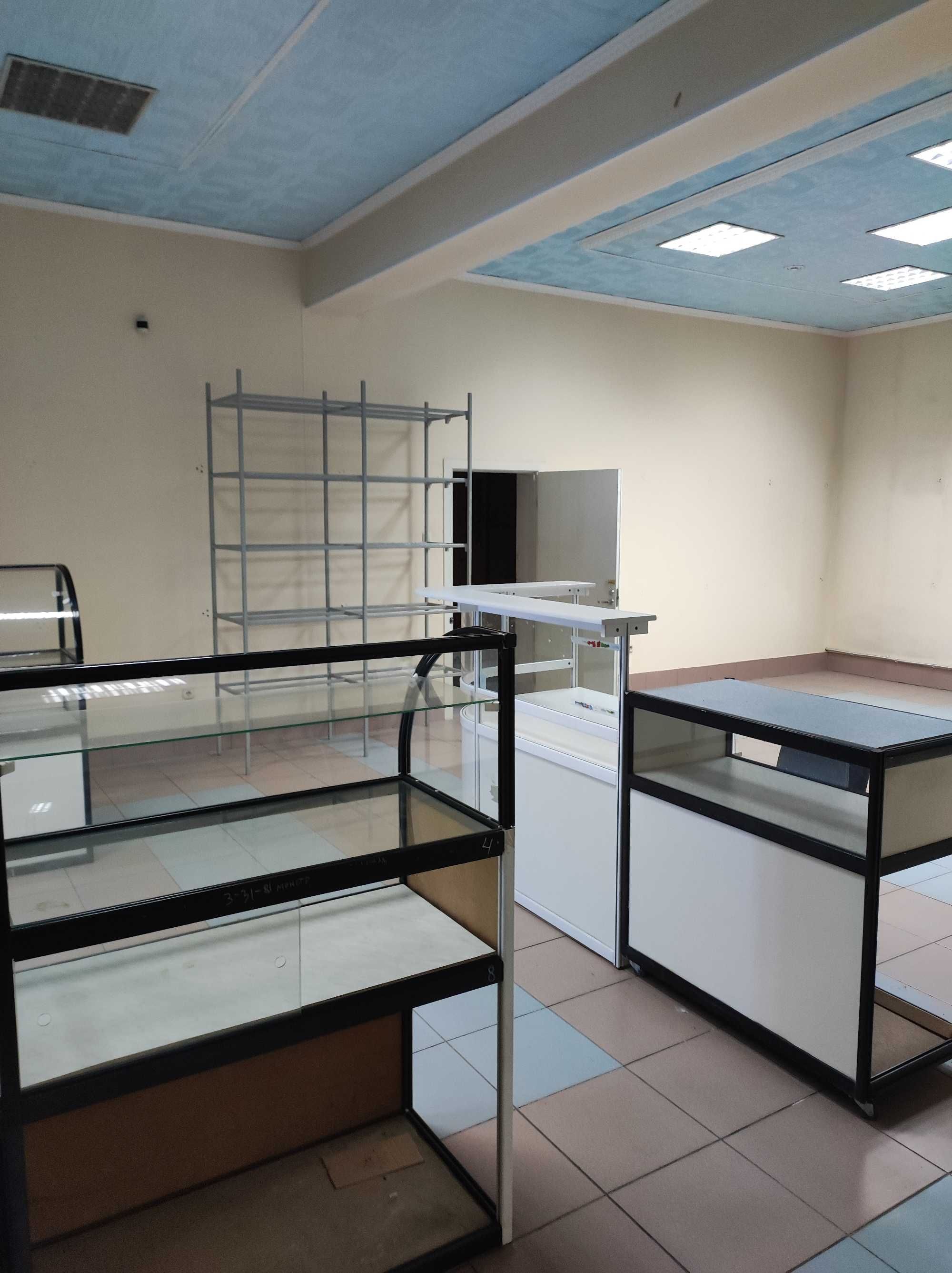 Сдам в аренду магазин с кабинетом и складом в г.Шемонаиха ВКО