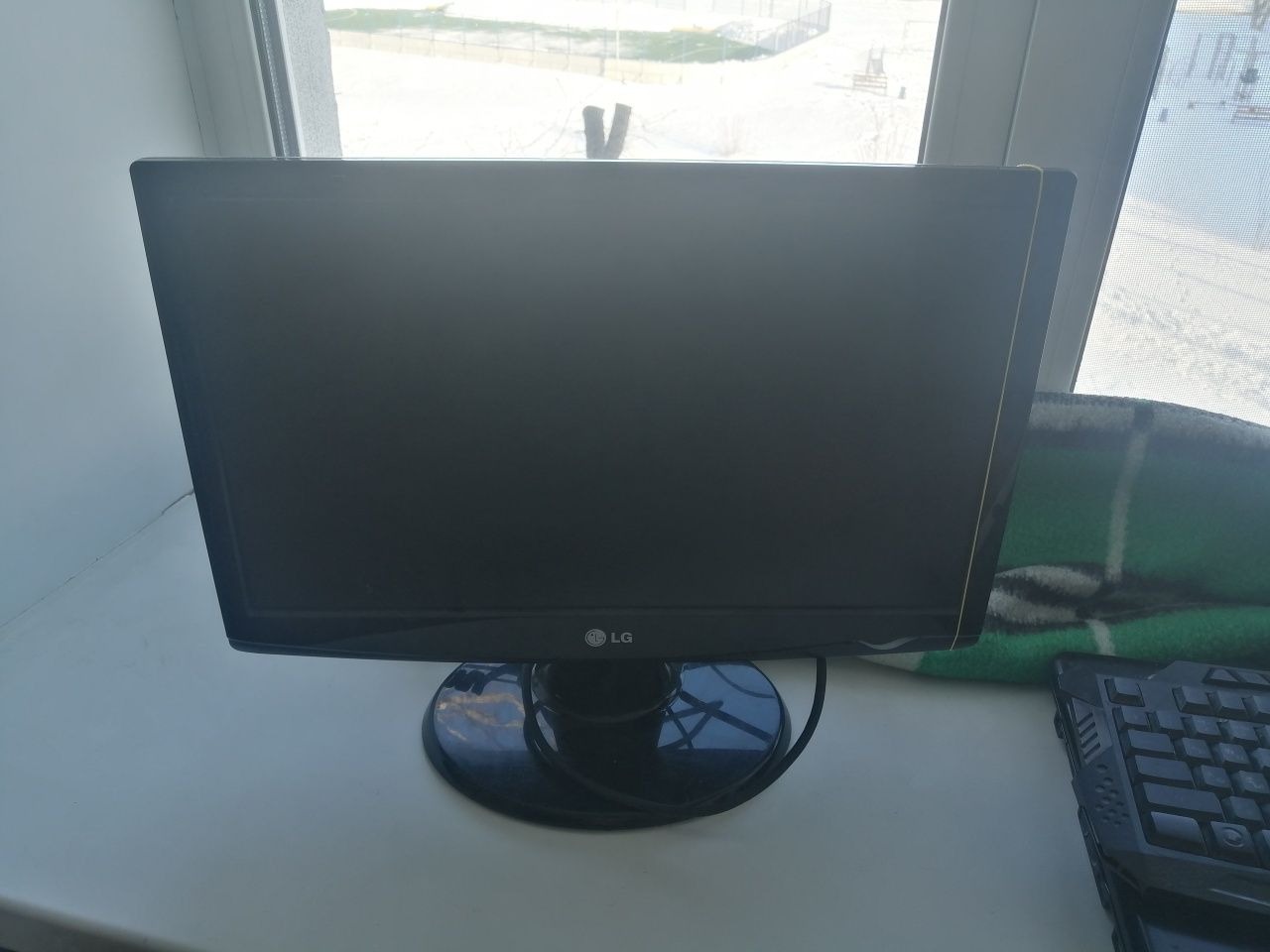 Продам монитор LG