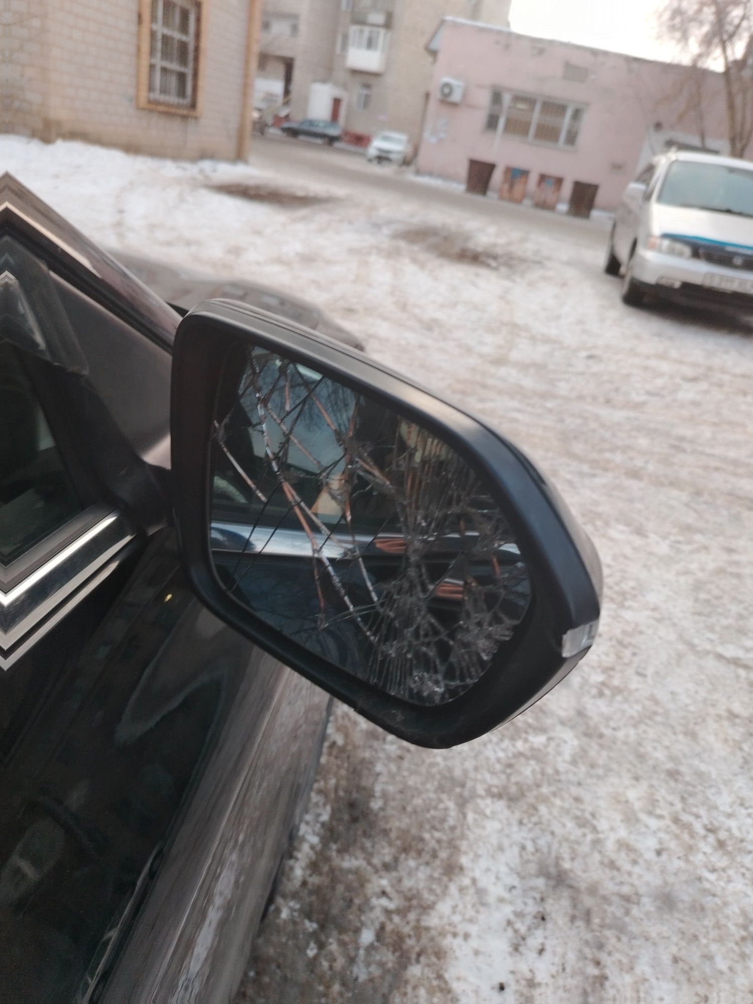 Боковое зеркало на любое авто