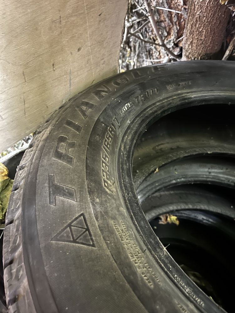 Шины Triangle P235/65R17 (зимние)