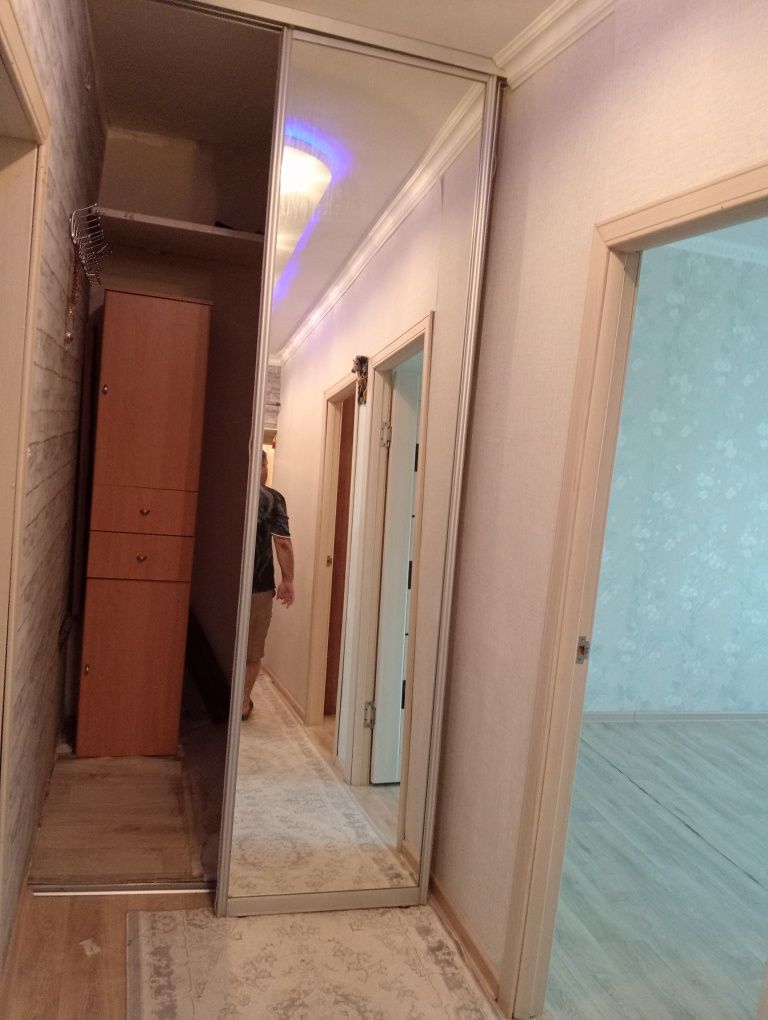 Продам двери от шкаф купее