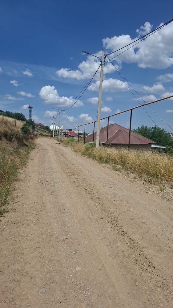 Дом продаётся жилой дом 4х ком ванна туалет внутрый дома