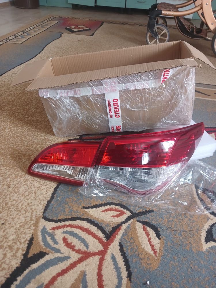 nissan almera задний стоп фары