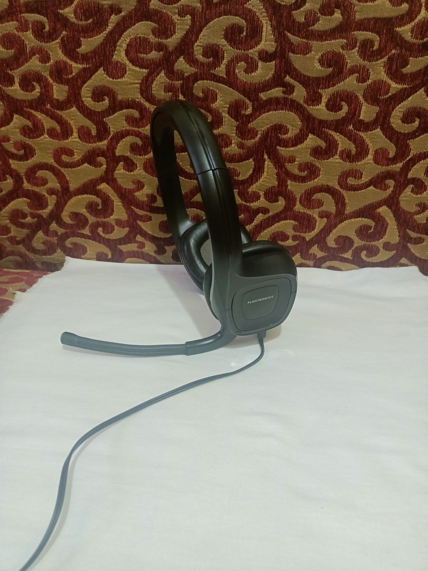 Наушники Plantronics