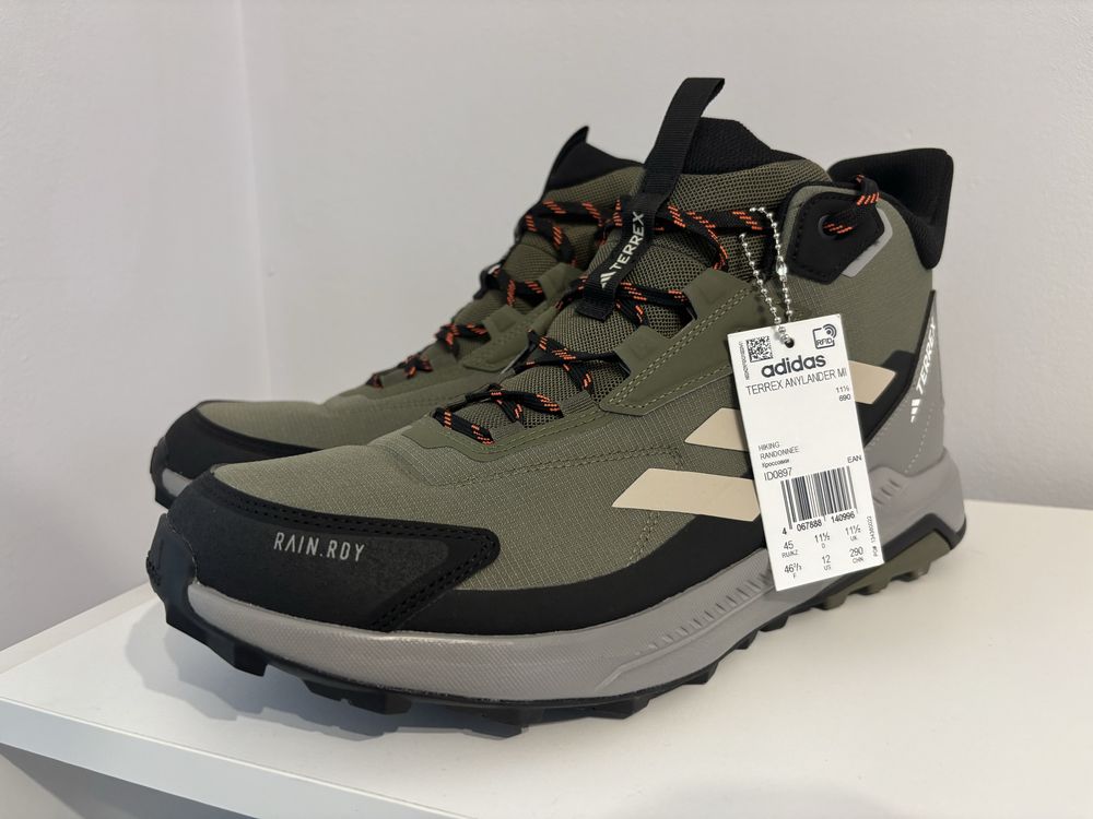 Продам Мужские Кроссовки Adidas Terrex original новые размер 44-45