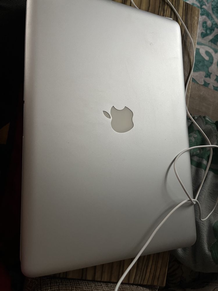 MacBook Pro (Mac OS X )