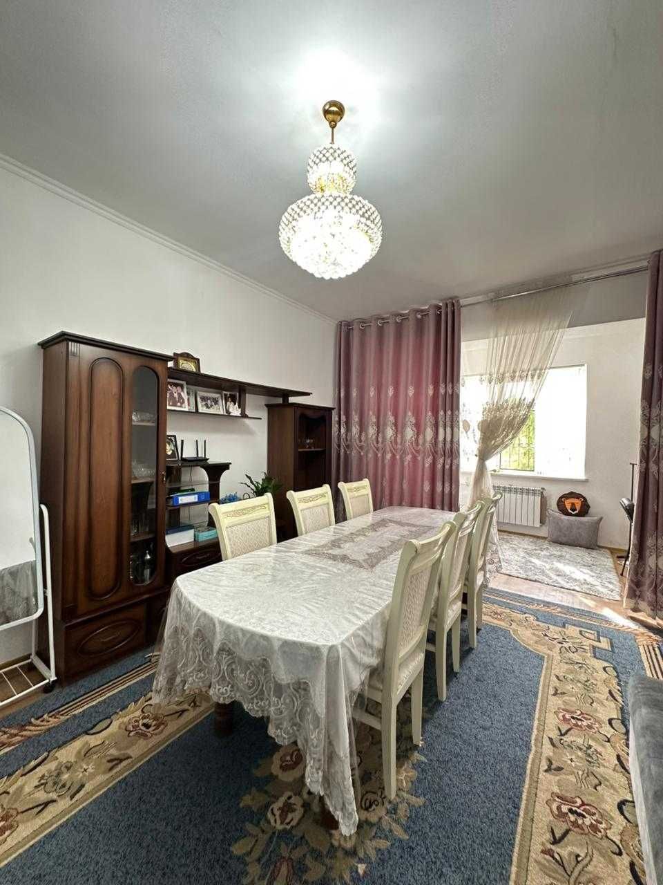 Продается 3-комнатная квартира Нурсат-1 вдоль аллеи (ориентир Роддом)