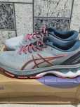 Беговые кроссовки Asics.
