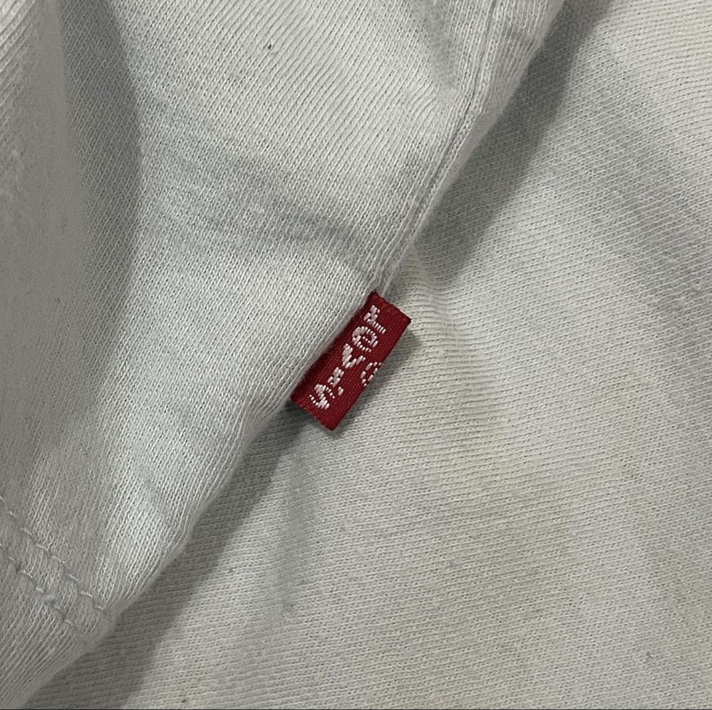LEVI’S T-Shirt