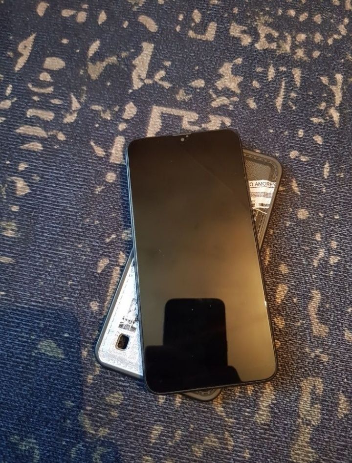 Продам Samsung A10 32 Гб